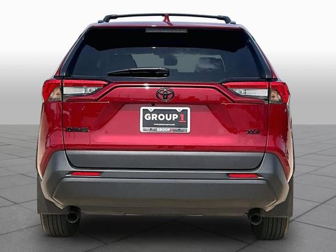 Used 2025 Toyota RAV4 XLE w/ Convenience Package FWD image 5