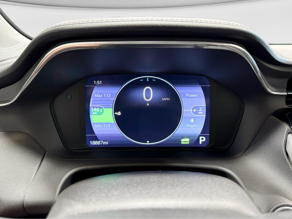 Used 2023 Chevrolet Bolt EUV LT w/ Convenience Package FWD image 9