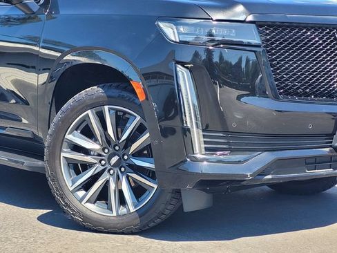 Used 2023 Cadillac Escalade Sport AWD/4WD image 9