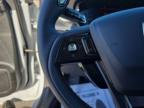 New 2026 Lincoln Corsair Premiere image 16