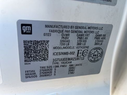 Used 2024 GMC Sierra 1500 AT4 w/ Technology Package image 81