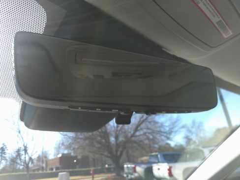 Used 2022 Toyota Sienna Limited image 28