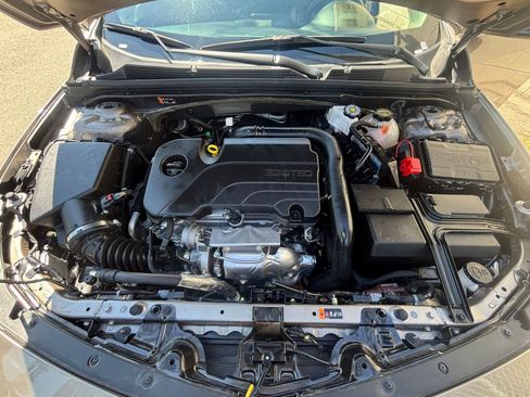 Used 2024 Chevrolet Malibu LT image 32