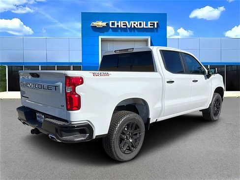 New 2026 Chevrolet Silverado 1500 LT Trail Boss w/ Convenience Package II image 3