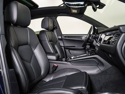 Used 2022 Porsche Macan AWD/4WD image 15