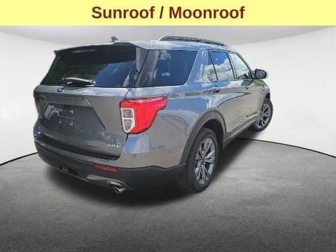 Used 2022 Ford Explorer XLT w/ Equipment Group 202A AWD/4WD image 5