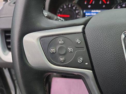 Used 2023 GMC Terrain SLT image 16