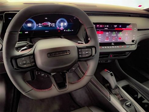 Used 2025 Dodge Charger R/T Scat Pack w/ Track Pack image 20