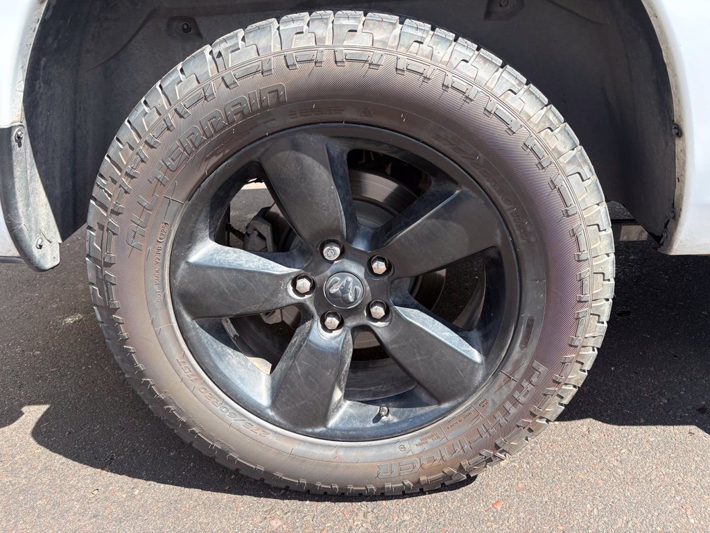 Used 2016 RAM 1500 Express RWD image 5