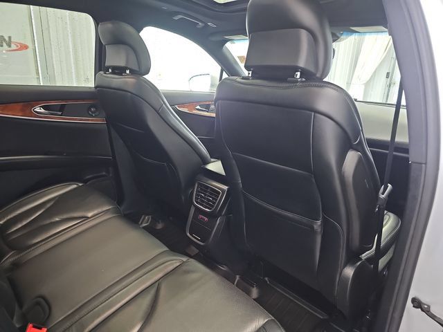 Used 2019 Lincoln Nautilus Reserve AWD/4WD image 32
