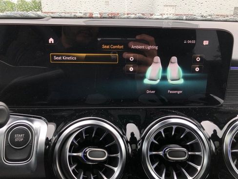 New 2023 Mercedes-Benz EQB 300 4MATIC image 23
