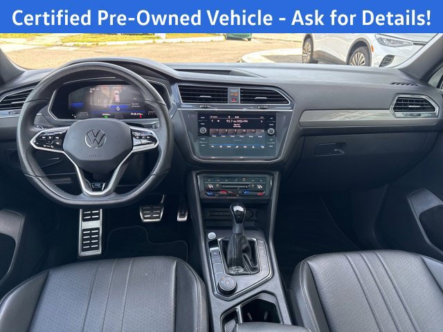 Certified 2023 Volkswagen Tiguan SE R-Line AWD/4WD image 11