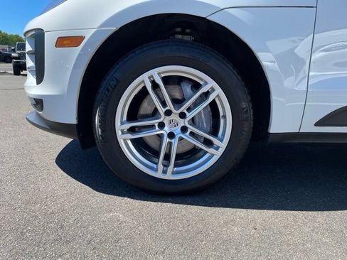 Used 2021 Porsche Macan AWD/4WD image 34