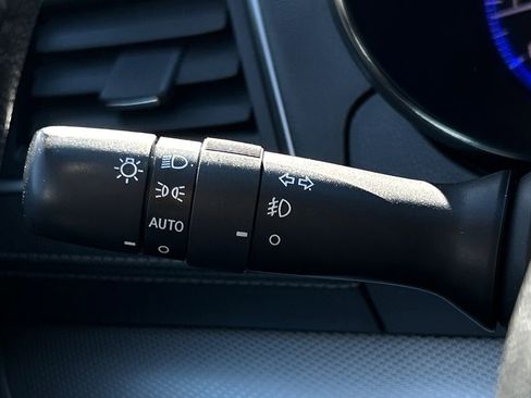 Used 2018 Subaru Outback 2.5i Premium image 22