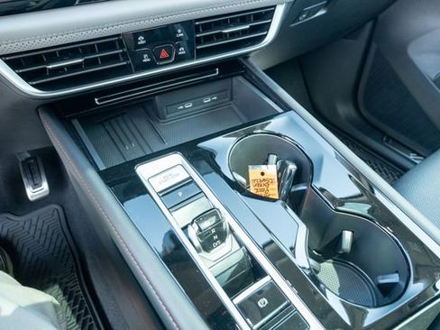 New 2026 Volkswagen Atlas Peak Edition AWD/4WD image 23