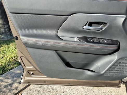 New 2026 Nissan Kicks SR w/ SR Premium Package FWD image 6