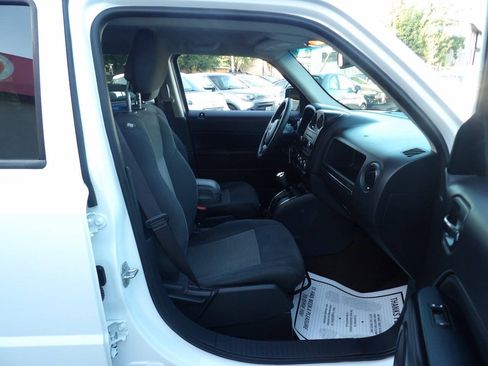 Used 2015 Jeep Patriot Sport w/ Power Value Group FWD image 6