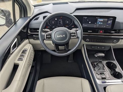 Certified 2025 Kia Carnival SX Prestige FWD image 28