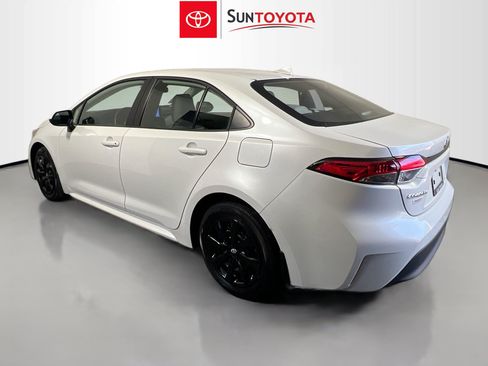 Used 2026 Toyota Corolla LE FWD image 6