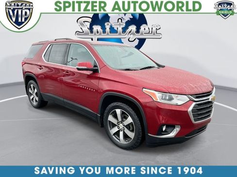 Used 2018 Chevrolet Traverse LT w/ LPO, Floor Liner Package AWD/4WD image 1
