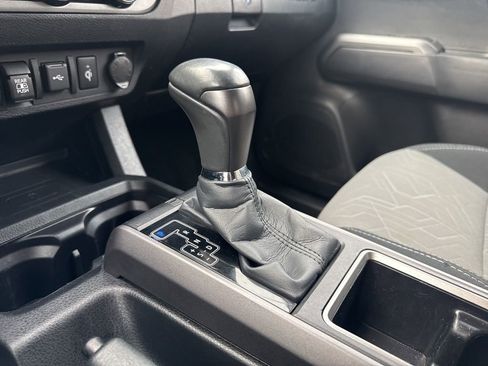 Used 2023 Toyota Tacoma TRD Sport image 16