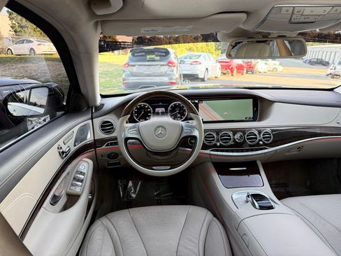 Used 2017 Mercedes-Benz S 550 4MATIC Sedan image 46