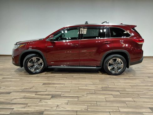 Used 2019 Toyota Highlander Limited Platinum AWD/4WD image 31