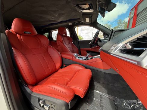 Used 2024 BMW XM w/ M Driver's Package image 22