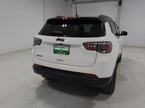Used 2023 Jeep Compass Latitude w/ Convenience Group AWD/4WD image 7