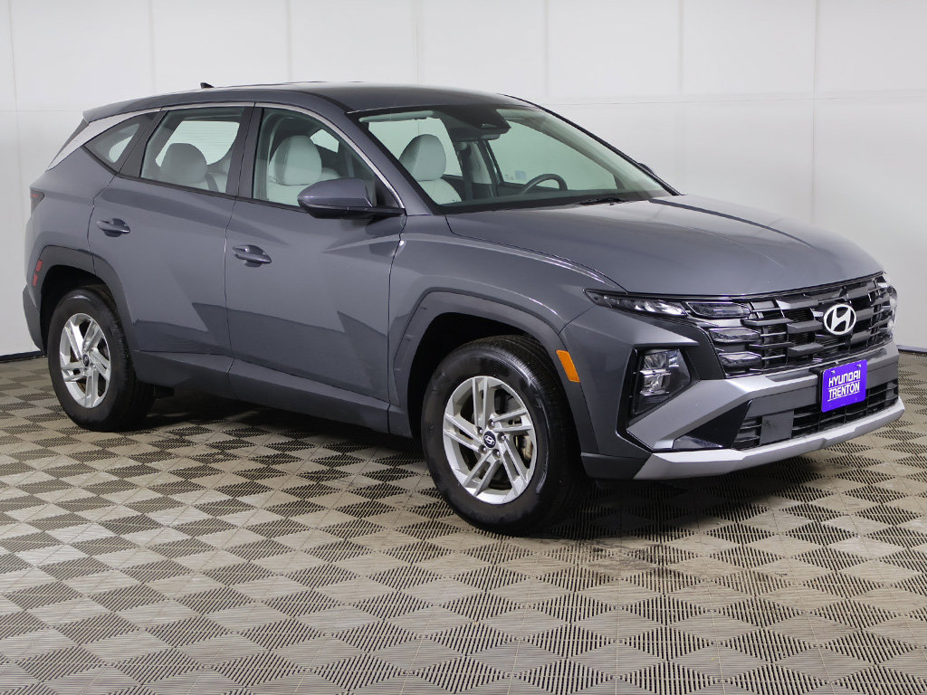 Certified 2025 Hyundai Tucson SE AWD/4WD image 40