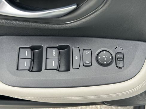 New 2026 Honda HR-V LX image 12