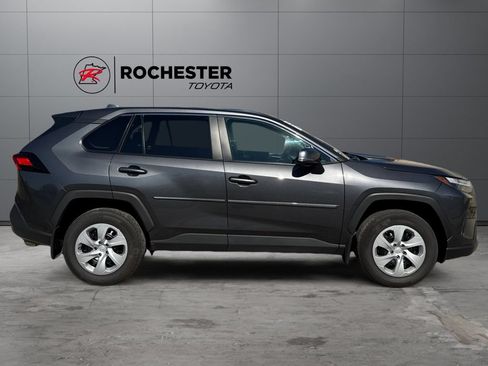 Certified 2024 Toyota RAV4 LE AWD/4WD image 6