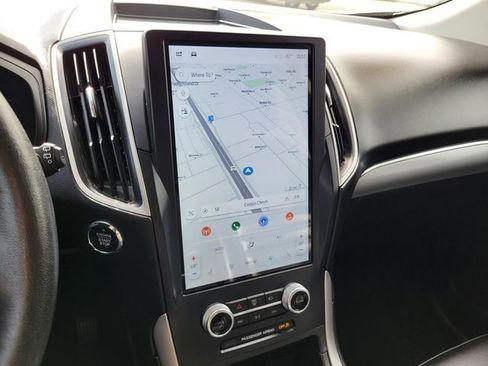 Used 2022 Ford Edge SEL image 9