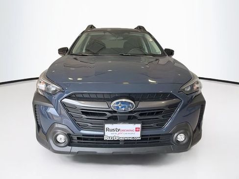 Used 2025 Subaru Outback Premium AWD/4WD image 2