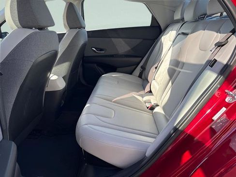 Certified 2025 Hyundai Elantra Limited image 15