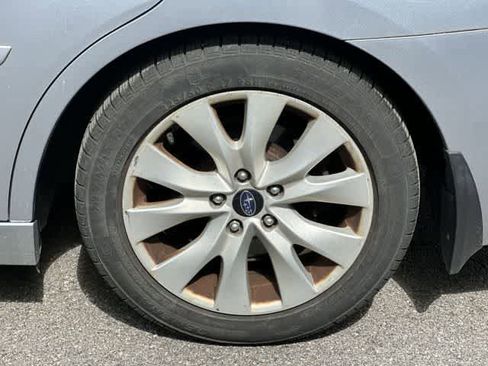 Used 2017 Subaru Legacy 2.5i Premium AWD/4WD image 5