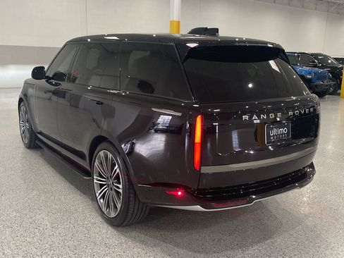 Used 2025 Land Rover Range Rover Long Wheelbase SE image 5