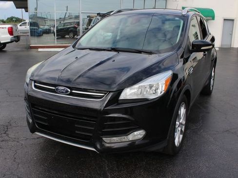 Used 2016 Ford Escape Titanium FWD image 2