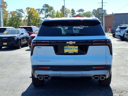 New 2026 Chevrolet Traverse LT w/ Sun and Wheel Package image 8