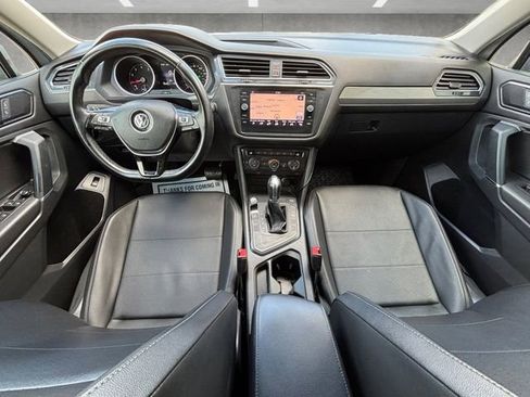 Used 2018 Volkswagen Tiguan SEL FWD image 25