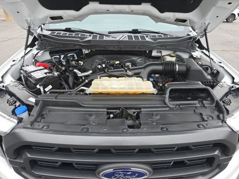 Certified 2023 Ford F150 XLT w/ Equipment Group 302A High image 28