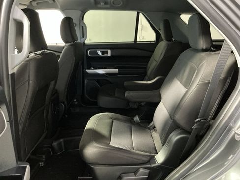 Used 2023 Ford Explorer XLT AWD/4WD image 23