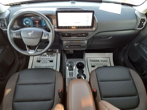 Used 2025 Ford Bronco Sport Outer Banks image 15