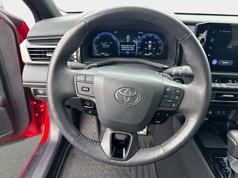 Used 2025 Toyota Camry XSE image 23