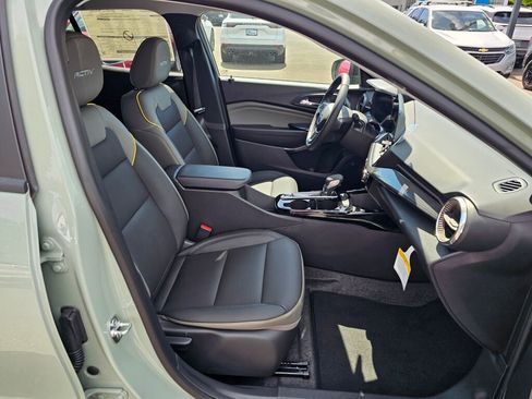 New 2026 Chevrolet Trax ACTIV FWD image 27