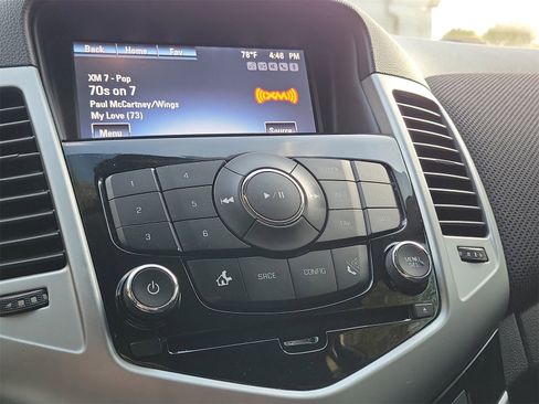 Used 2014 Chevrolet Cruze Eco image 21