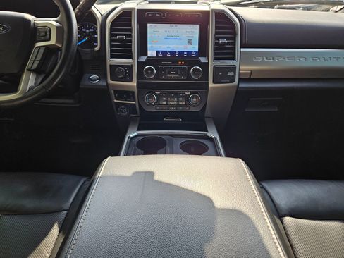 Used 2020 Ford F350 Lariat w/ Lariat Ultimate Package image 10