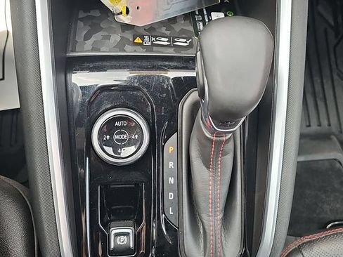 Used 2023 Chevrolet Colorado Z71 w/ Z71 Convenience Package 2 AWD/4WD image 18
