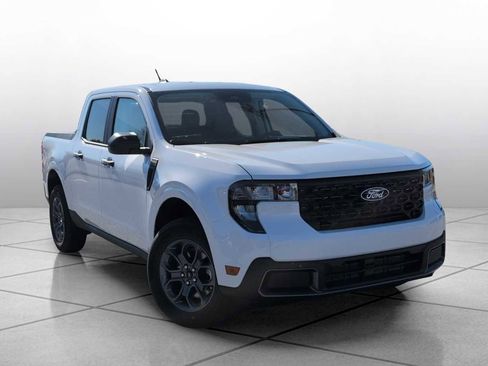 New 2025 Ford Maverick XLT image 2