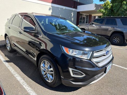 Used 2017 Ford Edge SEL w/ Equipment Group 201A AWD/4WD image 3